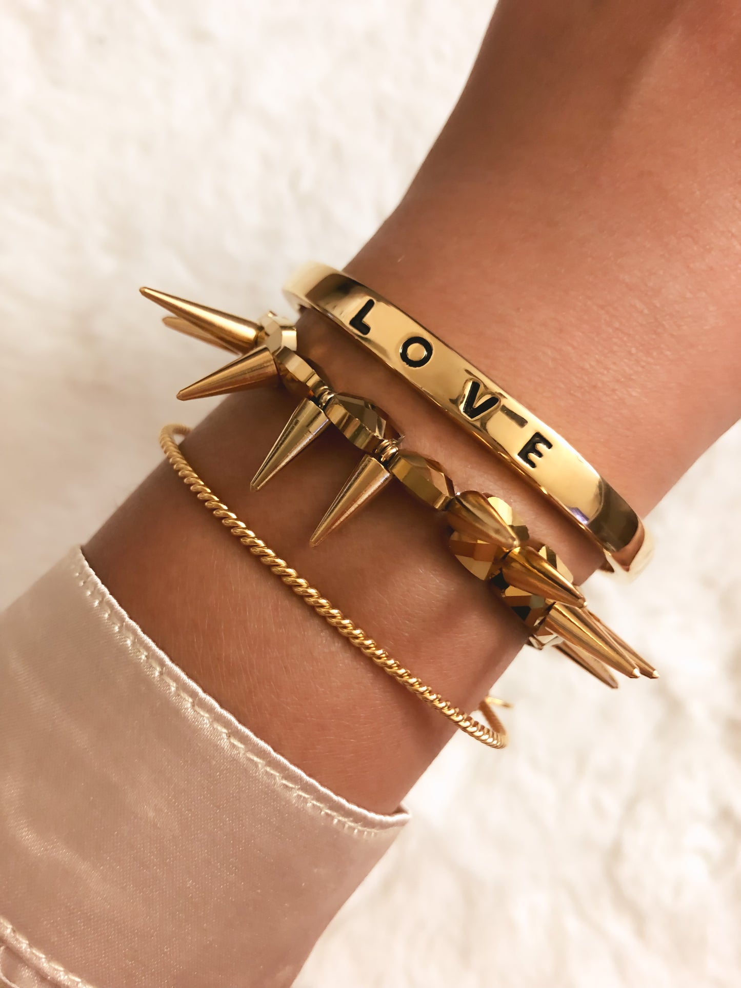 Love Collection - Gold Bracelet